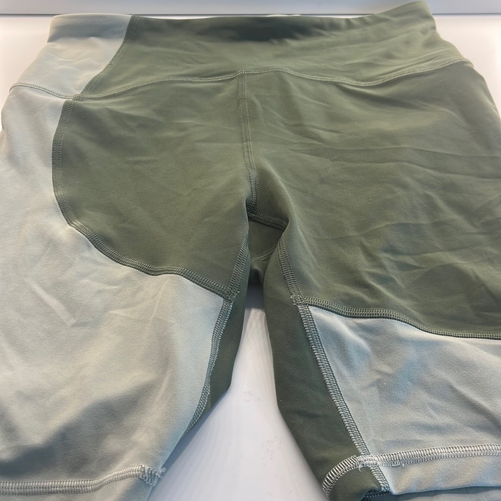 Lulu nulu color block align shorts